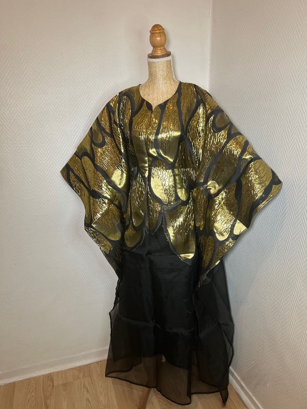 Robe Lola