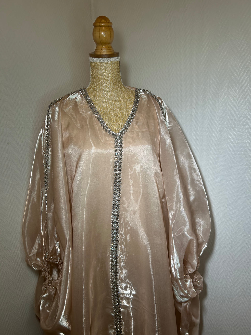 Robe Noor rose