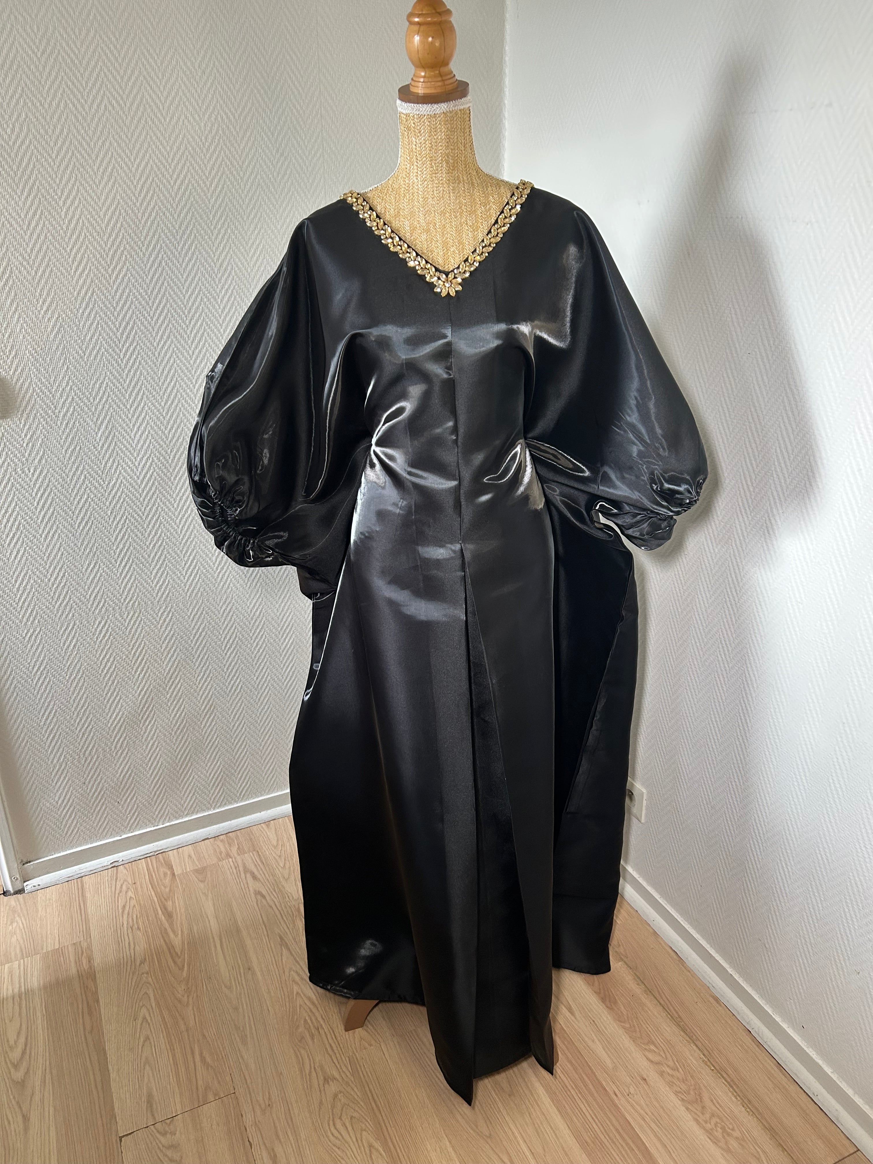 Robe Aidah
