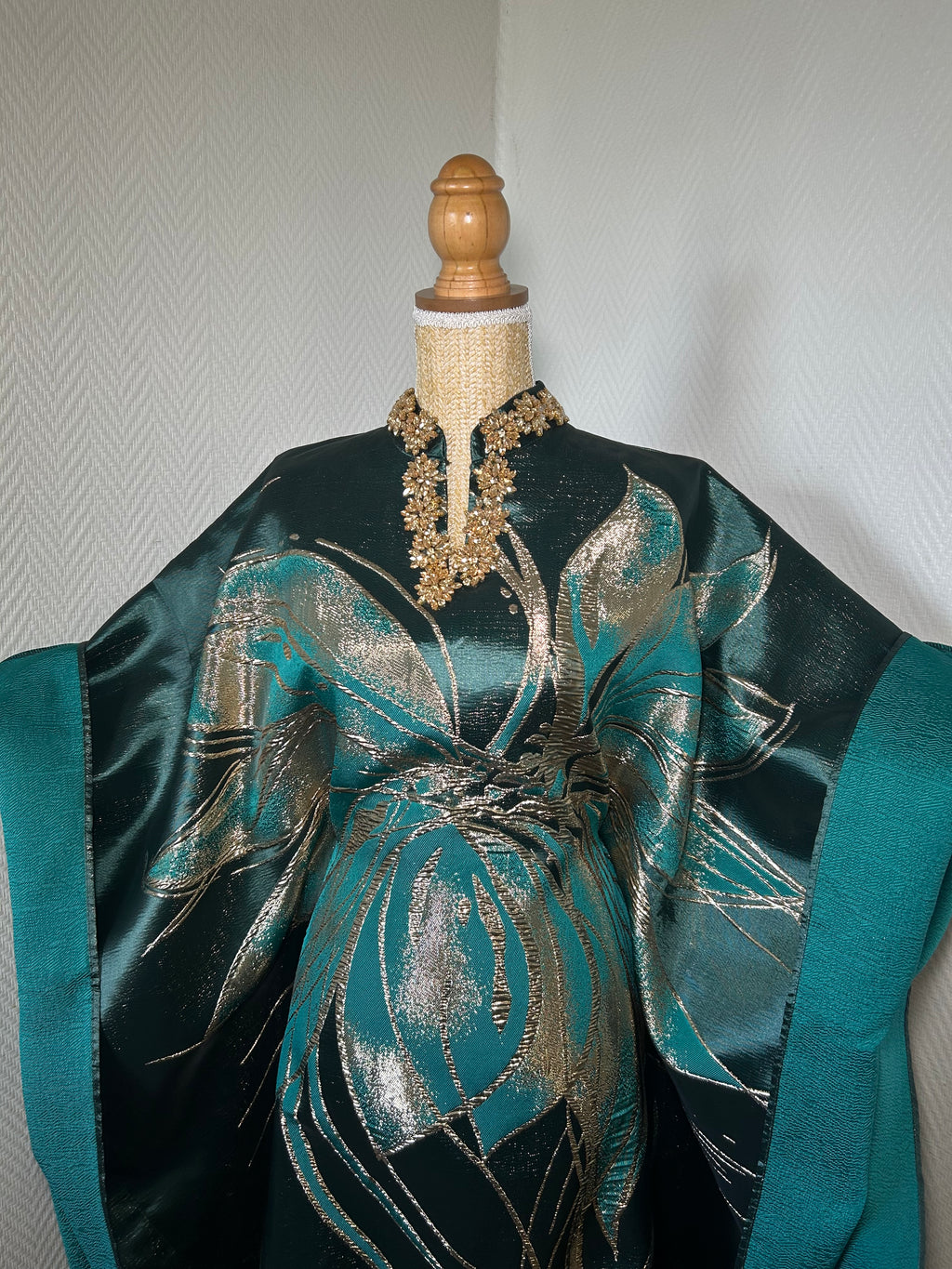 Robe Imani